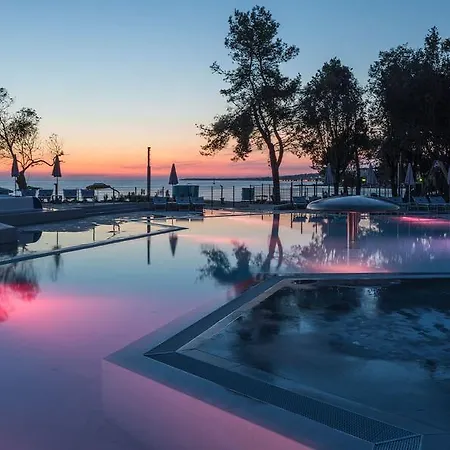 Holiday park Falkensteiner Premium Mobile Homes And Zadar