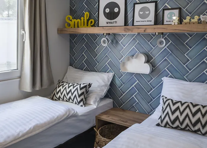 Falkensteiner Premium Mobile Homes And Задар