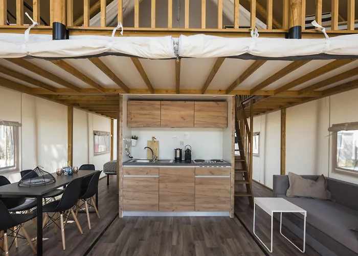 Falkensteiner Premium Mobile Homes And База відпочинку